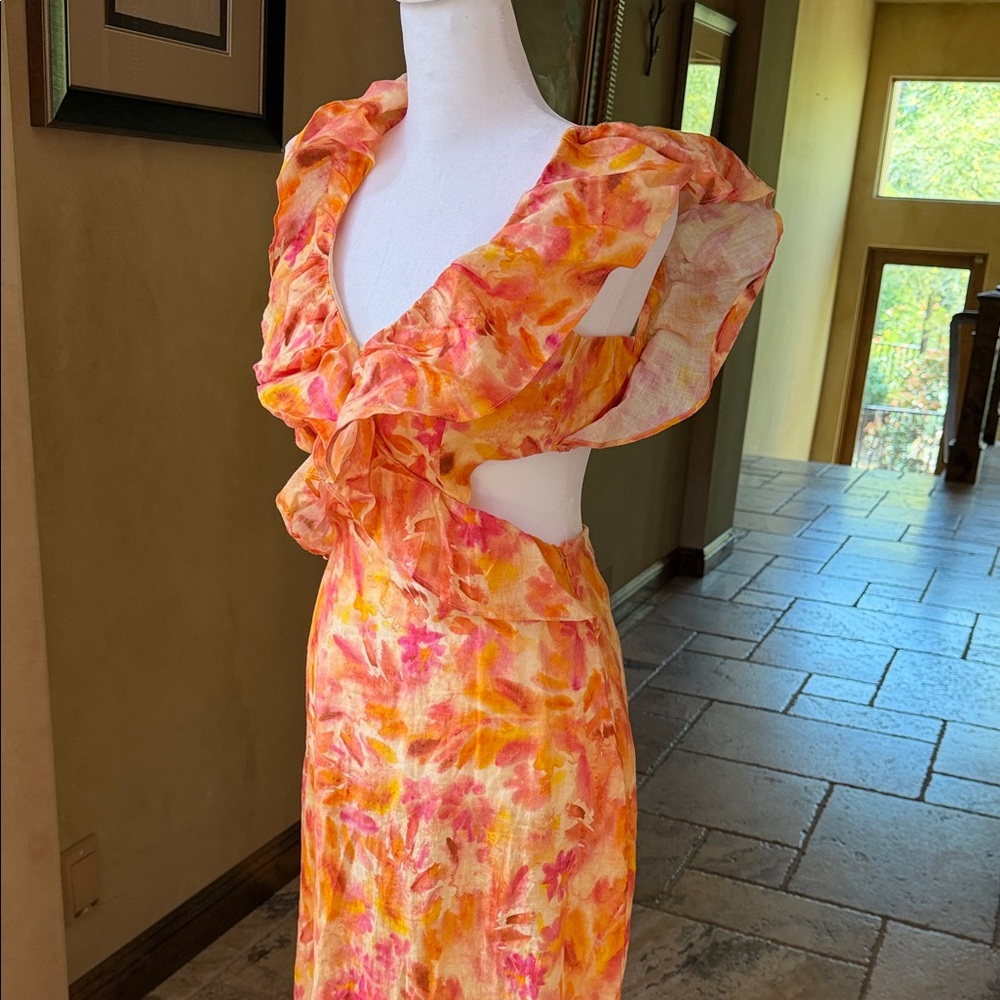 Zara Flutter-Sleeve linen Open-Back Maxi Dress in Orange Floral - Picture 12 of 15
